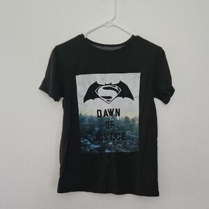 🧡 OLD NAVY: Superman and Batman T-shirt